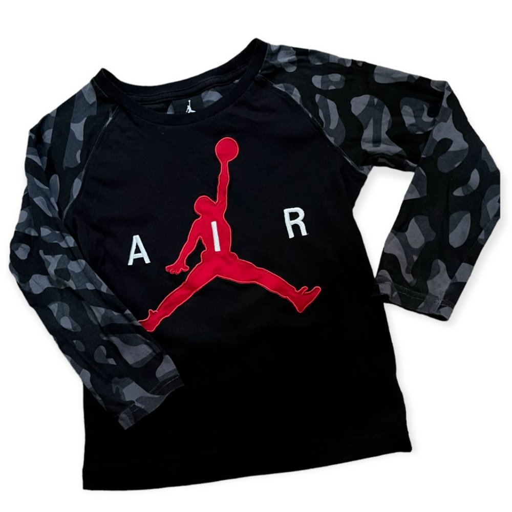 Air Jordan  Log sleeve Tee shirt